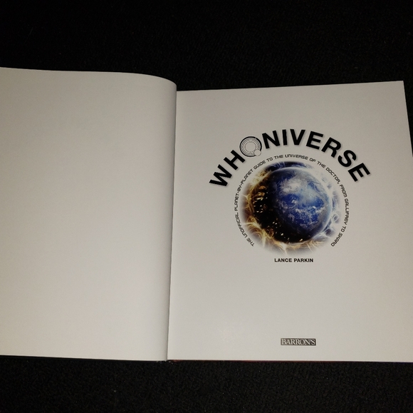 Whoniverse Unofficial Doctor Who guide book - Picture 14 of 16